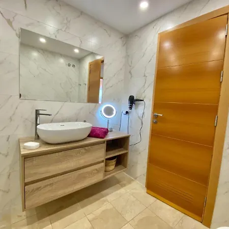 Apartment Blue Diamond Luxury With Amazing Seaview In *